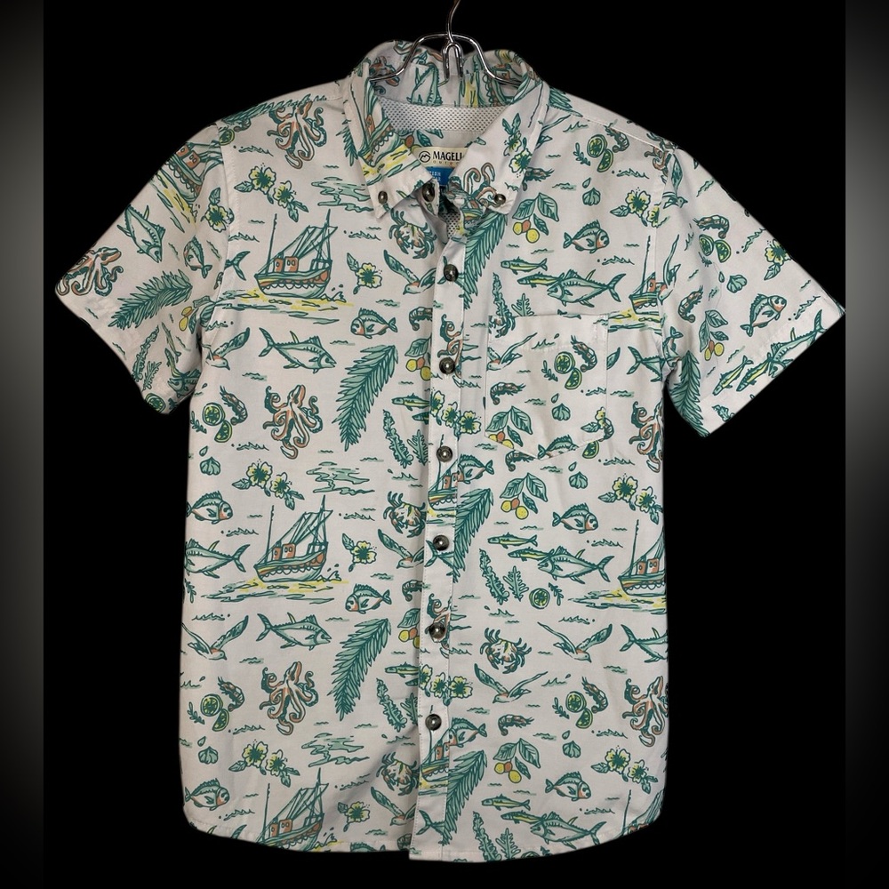 Magellan Outdoors White and Green Nautical Print Shirt Boys Medium (10-12)